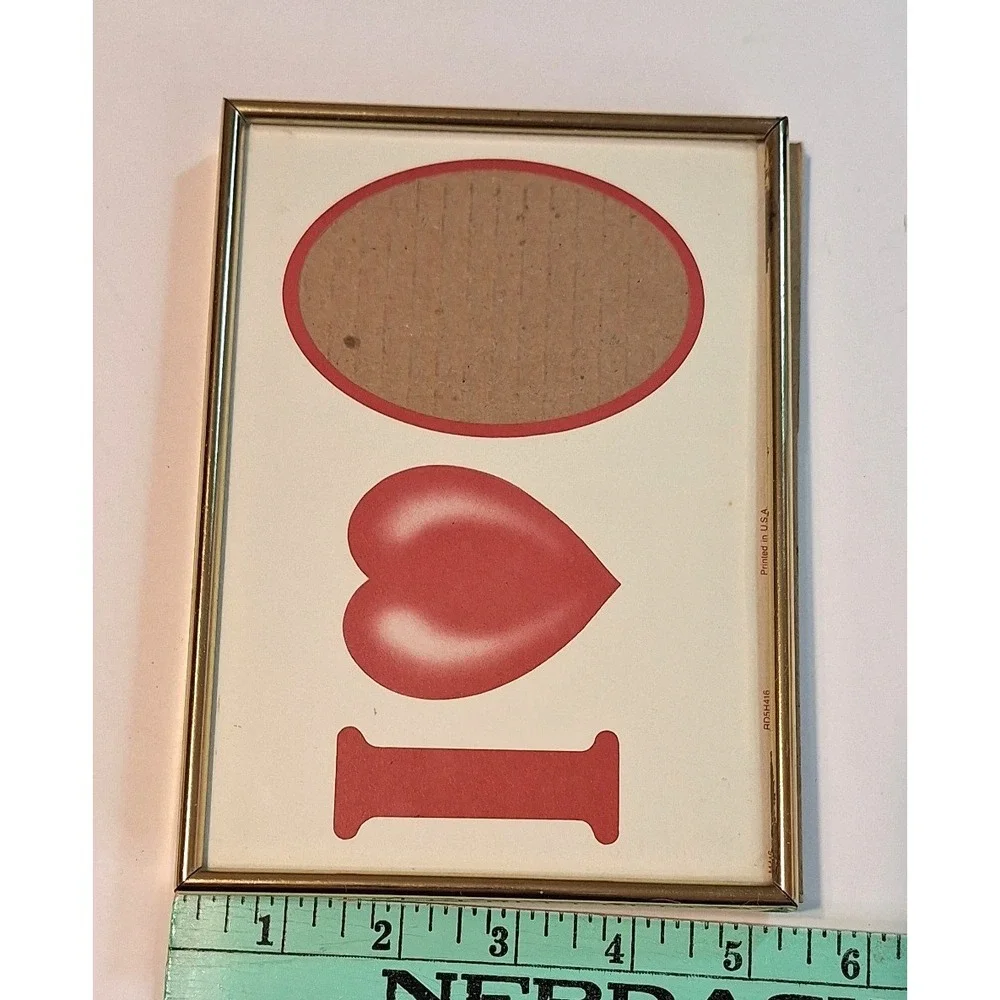 Vintage I Heart Photo Frame Gold Tone Metal 5x7 Tabletop Easel Stand Red Graphic
